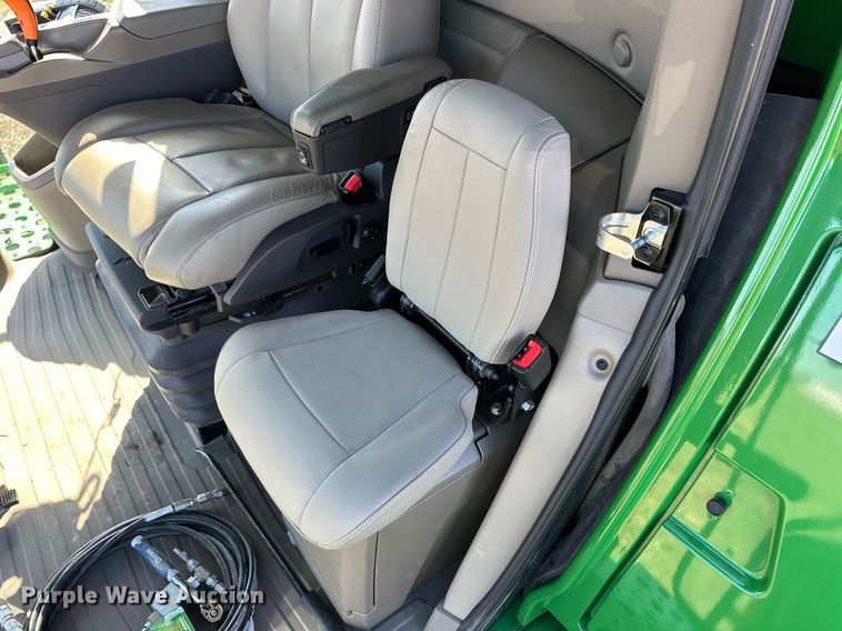 image for item DQ6723 2022 John Deere X9 1100 Signature Edition RWA combine