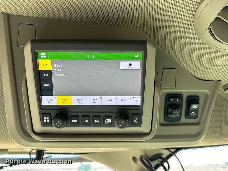 image for item DQ6723 2022 John Deere X9 1100 Signature Edition RWA combine