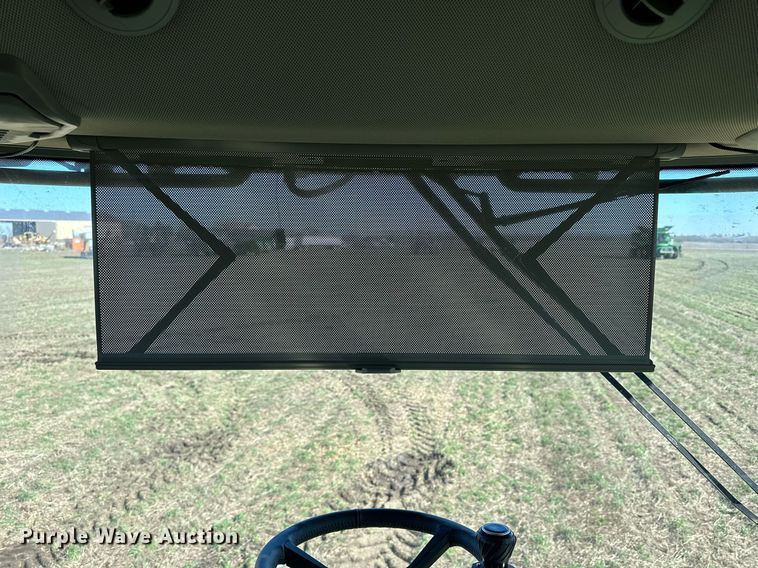 image for item DQ6723 2022 John Deere X9 1100 Signature Edition RWA combine