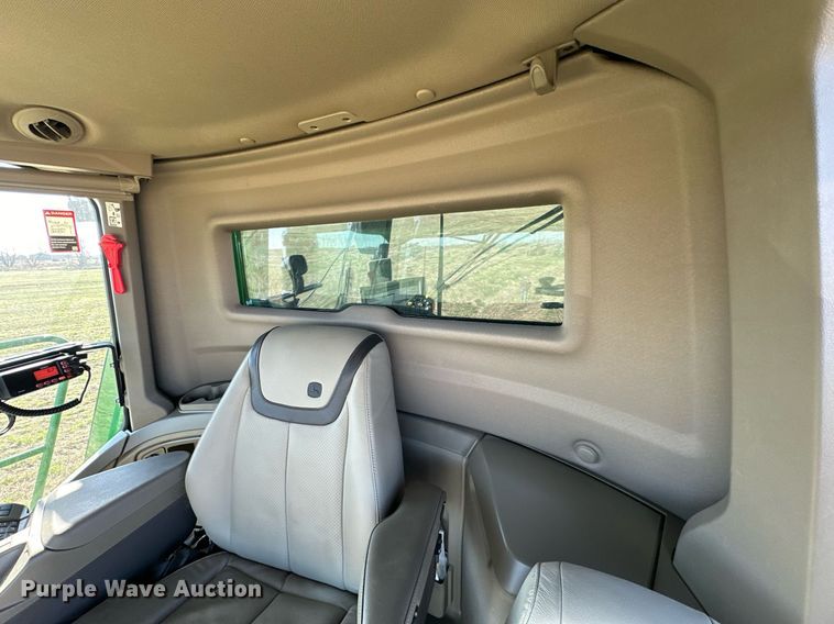 image for item DQ6723 2022 John Deere X9 1100 Signature Edition RWA combine