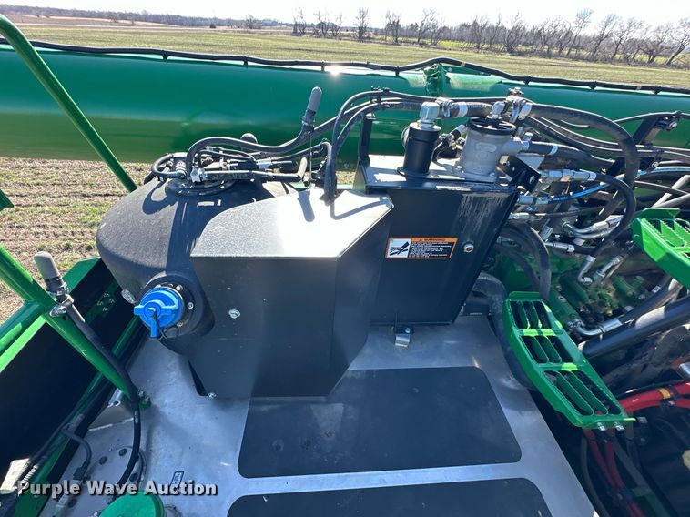 image for item DQ6723 2022 John Deere X9 1100 Signature Edition RWA combine