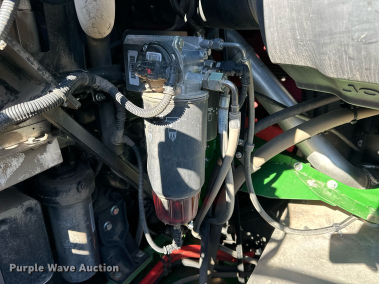 image for item DQ6723 2022 John Deere X9 1100 Signature Edition RWA combine