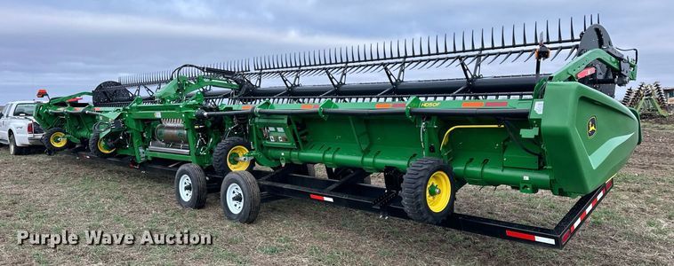 image for item DQ6724 2022 John Deere HD50F flex draper head