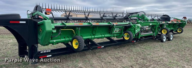 image for item DQ6724 2022 John Deere HD50F flex draper head