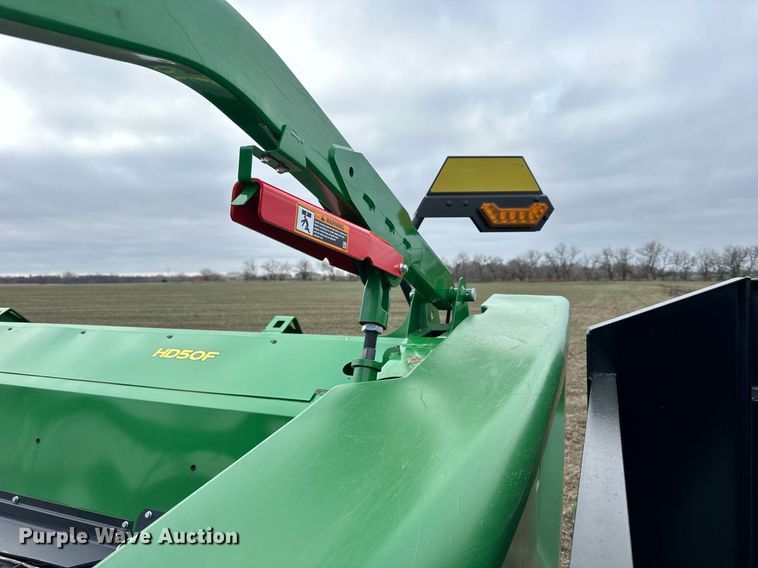 image for item DQ6724 2022 John Deere HD50F flex draper head