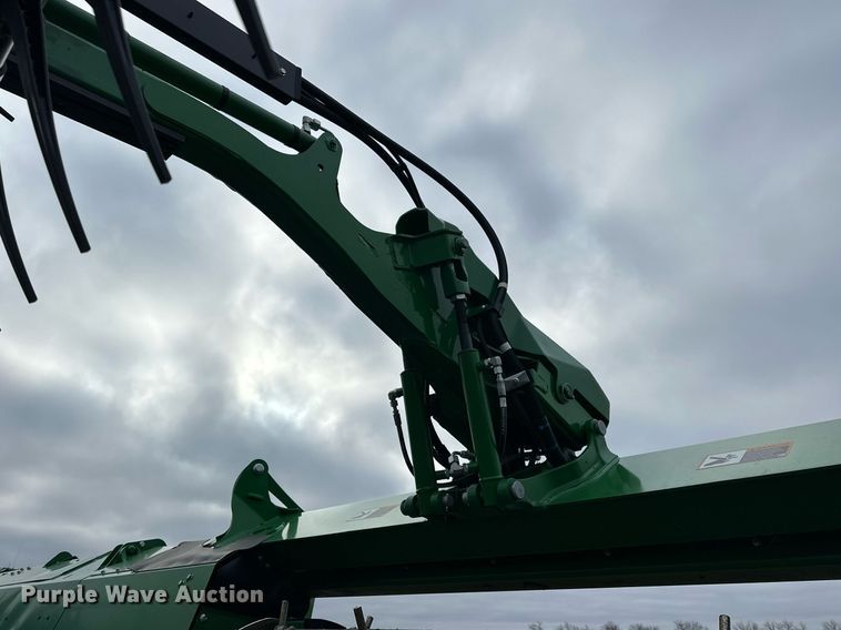 image for item DQ6724 2022 John Deere HD50F flex draper head