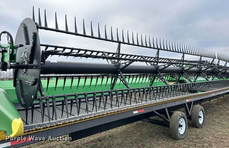 image for item DQ6724 2022 John Deere HD50F flex draper head