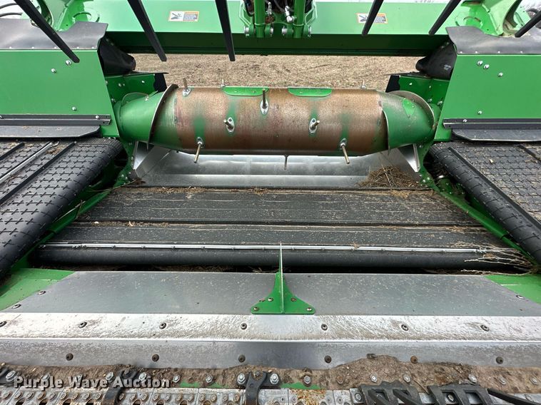 image for item DQ6724 2022 John Deere HD50F flex draper head