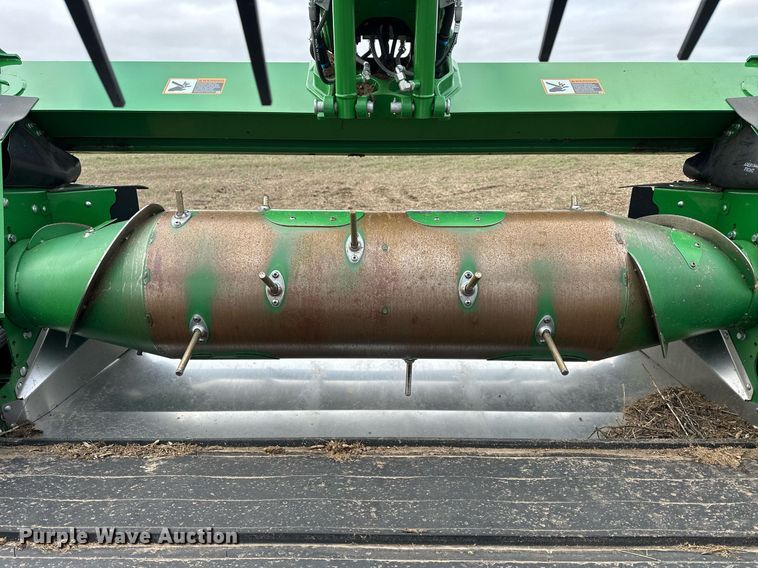 image for item DQ6724 2022 John Deere HD50F flex draper head