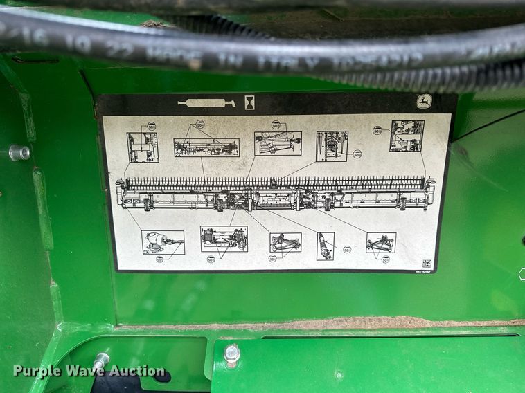 image for item DQ6724 2022 John Deere HD50F flex draper head