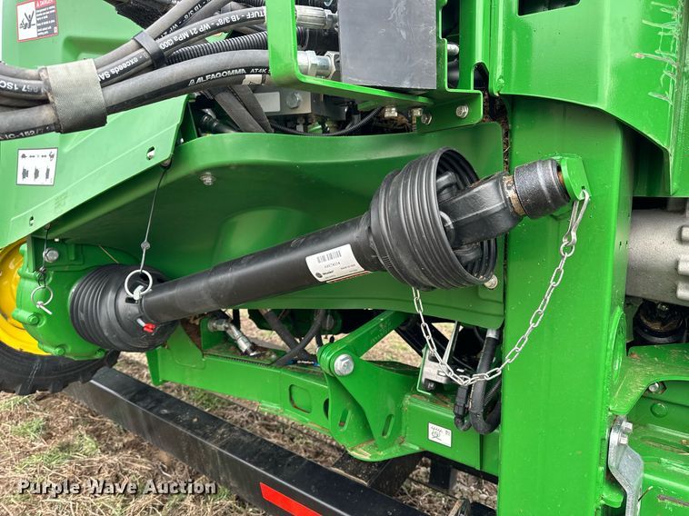 image for item DQ6724 2022 John Deere HD50F flex draper head