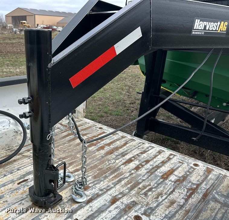 image for item DQ6724 2022 John Deere HD50F flex draper head