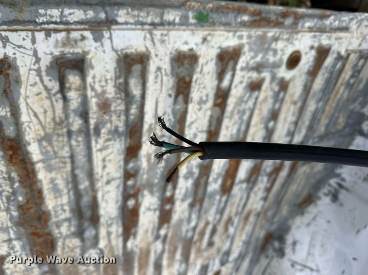 image for item DQ6724 2022 John Deere HD50F flex draper head