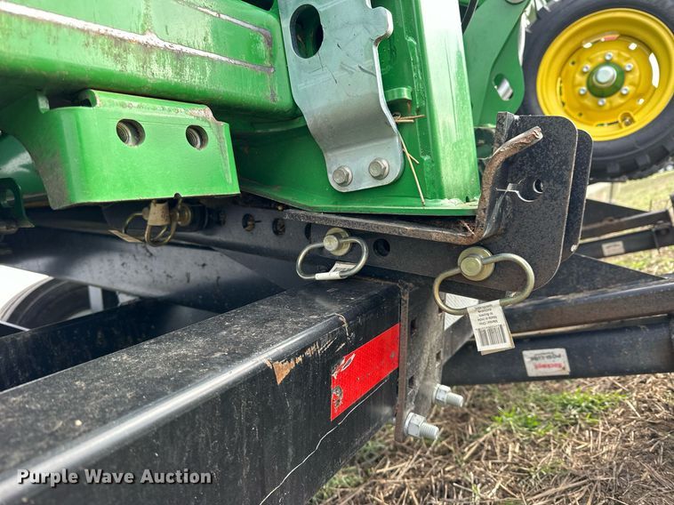 image for item DQ6724 2022 John Deere HD50F flex draper head
