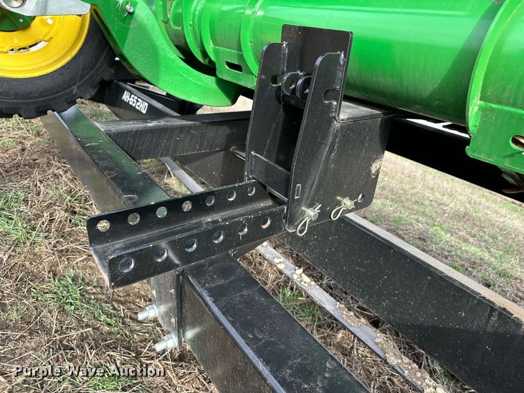 image for item DQ6724 2022 John Deere HD50F flex draper head