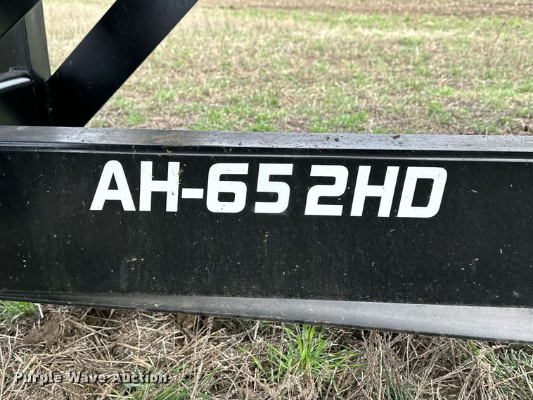 image for item DQ6724 2022 John Deere HD50F flex draper head