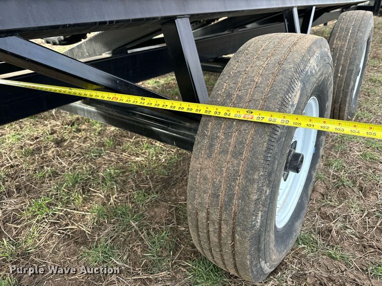 image for item DQ6724 2022 John Deere HD50F flex draper head