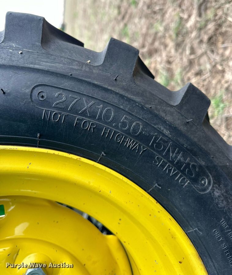 image for item DQ6724 2022 John Deere HD50F flex draper head