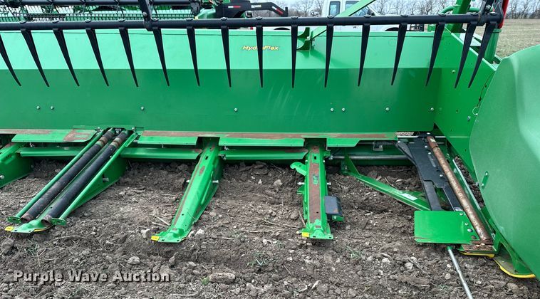 image for item DQ6726 2017 John Deere 640FD flex draper head