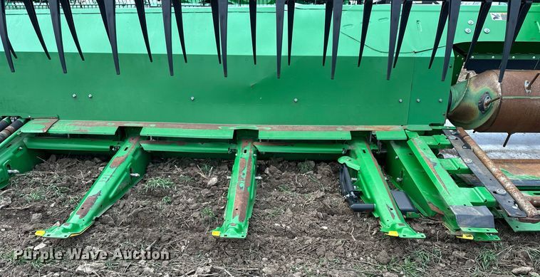 image for item DQ6726 2017 John Deere 640FD flex draper head