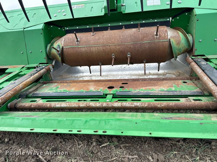 image for item DQ6726 2017 John Deere 640FD flex draper head