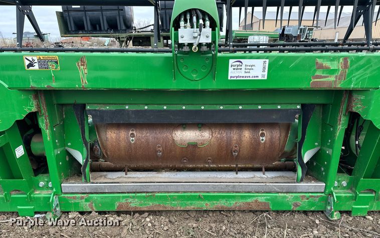 image for item DQ6726 2017 John Deere 640FD flex draper head