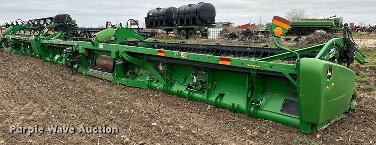 image for item DQ6727 2013 John Deere 640FD flex draper head