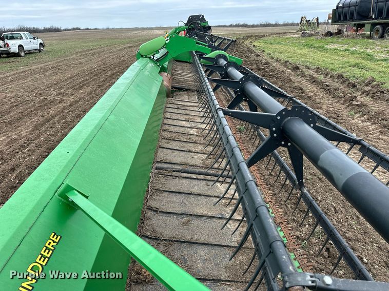 image for item DQ6727 2013 John Deere 640FD flex draper head