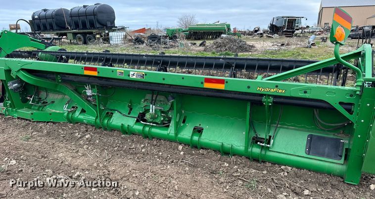 image for item DQ6727 2013 John Deere 640FD flex draper head
