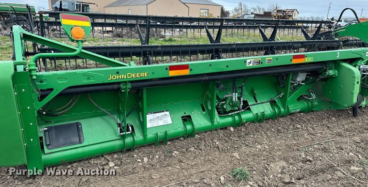 image for item DQ6727 2013 John Deere 640FD flex draper head