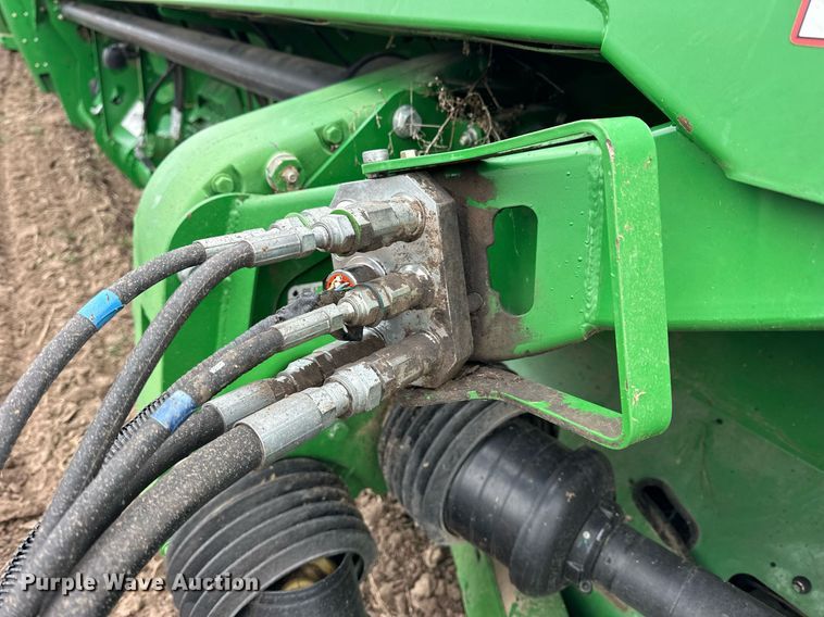 image for item DQ6727 2013 John Deere 640FD flex draper head