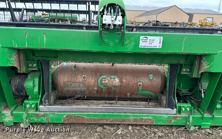 image for item DQ6727 2013 John Deere 640FD flex draper head
