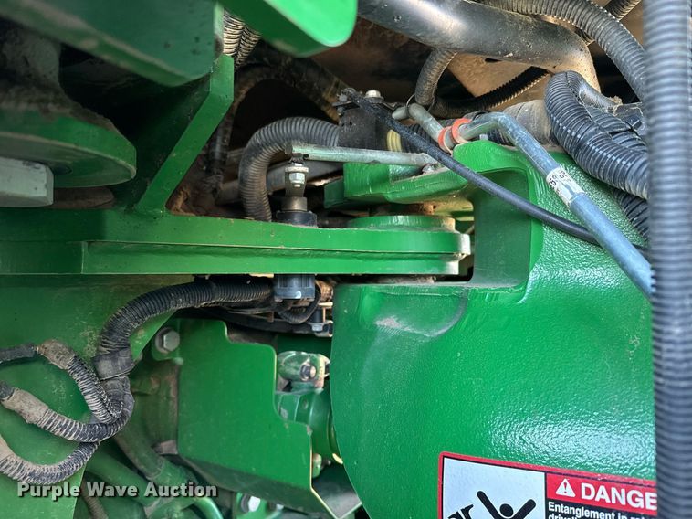 image for item DQ6728 2018 John Deere 9620RX tractor