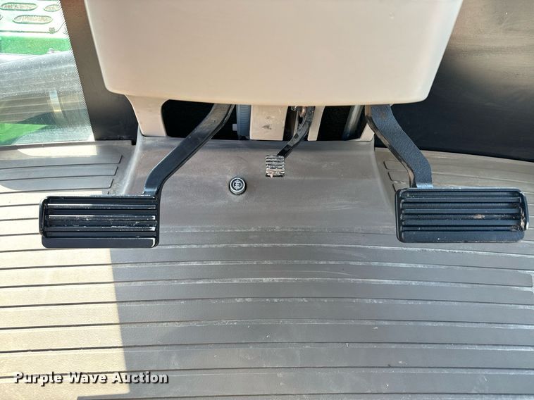 image for item DQ6728 2018 John Deere 9620RX tractor