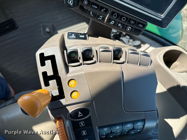 image for item DQ6728 2018 John Deere 9620RX tractor