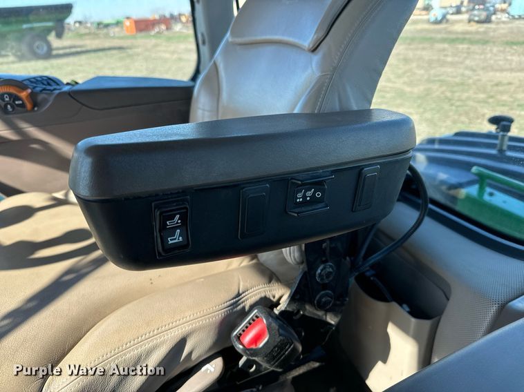 image for item DQ6728 2018 John Deere 9620RX tractor