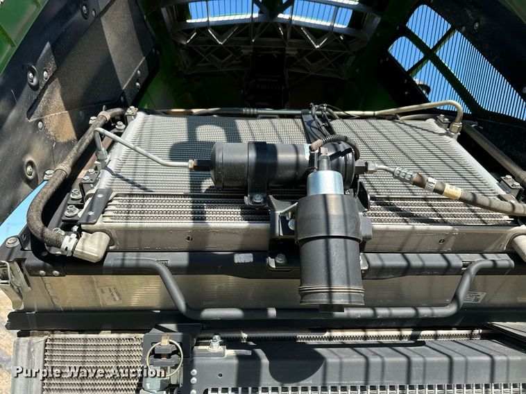 image for item DQ6728 2018 John Deere 9620RX tractor