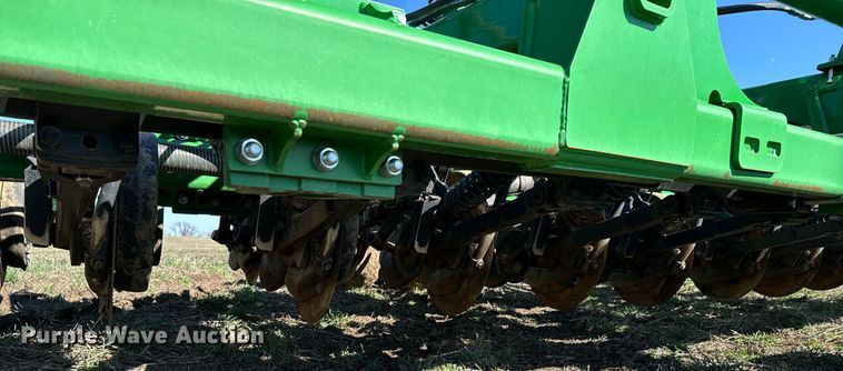 image for item DQ6729 2018 John Deere 1890C air seeder