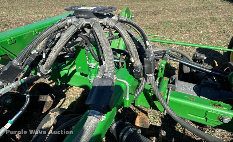 image for item DQ6729 2018 John Deere 1890C air seeder