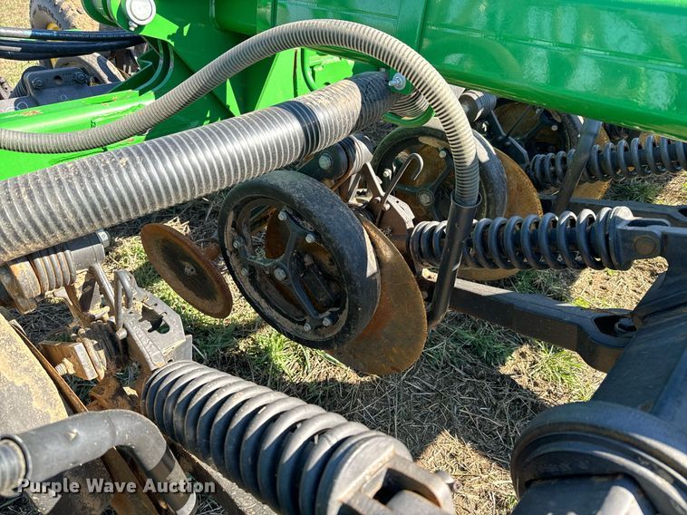 image for item DQ6729 2018 John Deere 1890C air seeder