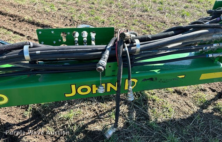 image for item DQ6729 2018 John Deere 1890C air seeder