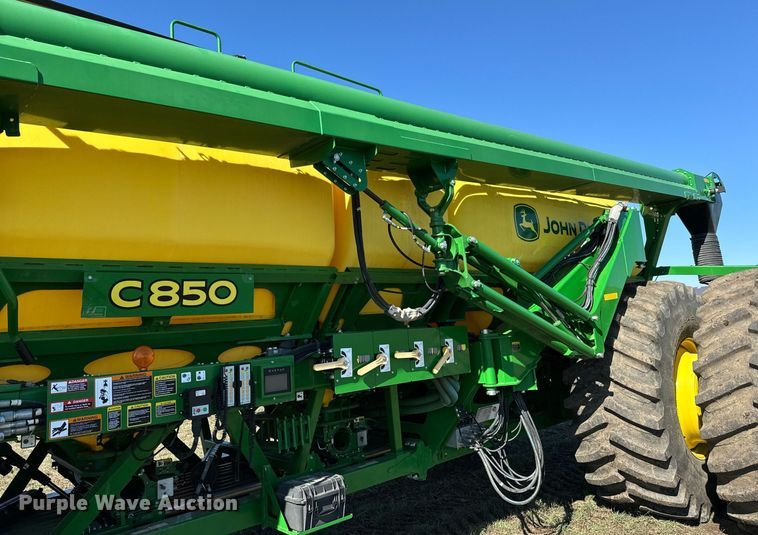 image for item DQ6729 2018 John Deere 1890C air seeder