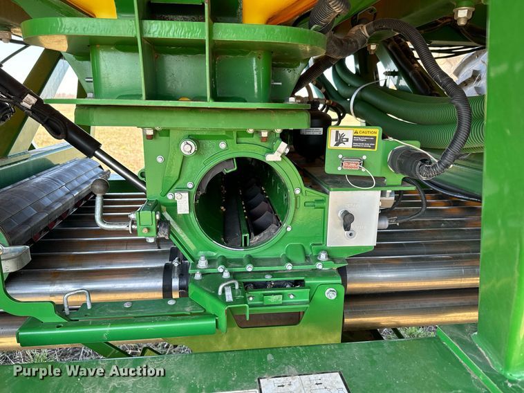 image for item DQ6729 2018 John Deere 1890C air seeder