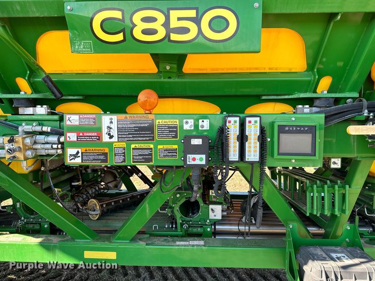 image for item DQ6729 2018 John Deere 1890C air seeder