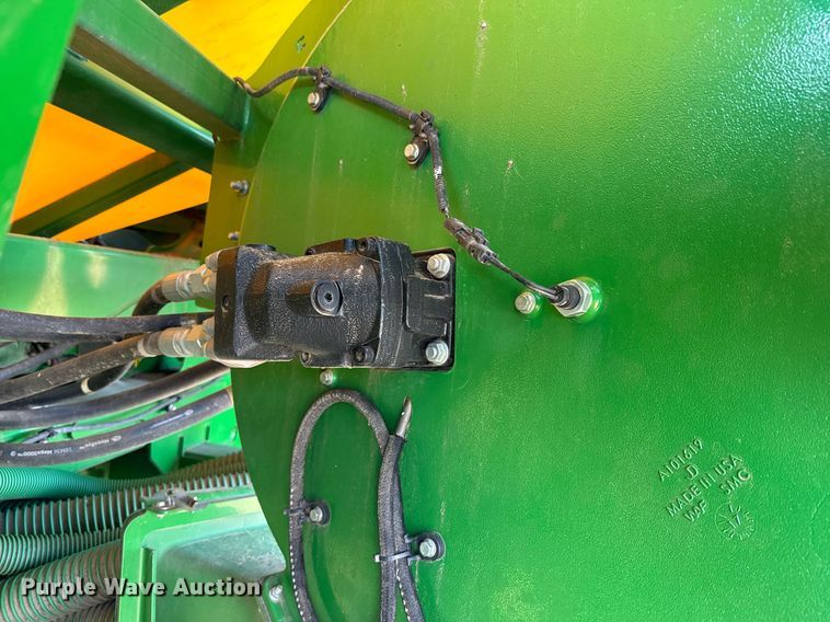 image for item DQ6729 2018 John Deere 1890C air seeder