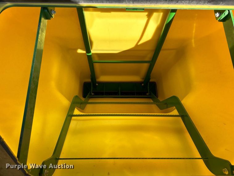 image for item DQ6729 2018 John Deere 1890C air seeder