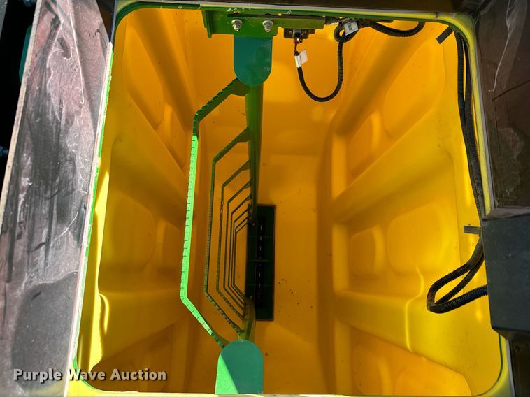 image for item DQ6729 2018 John Deere 1890C air seeder