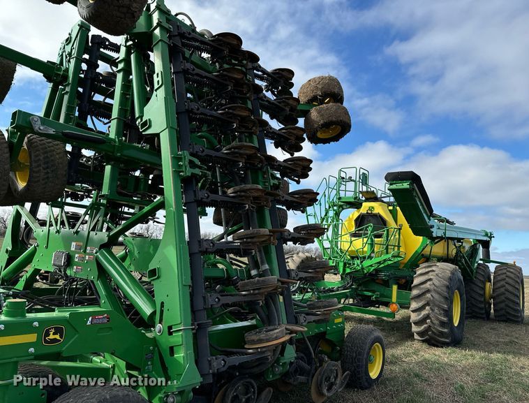 image for item DQ6729 2018 John Deere 1890C air seeder