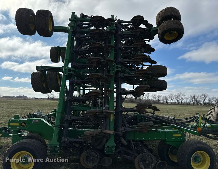 image for item DQ6729 2018 John Deere 1890C air seeder