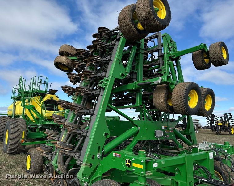 image for item DQ6729 2018 John Deere 1890C air seeder